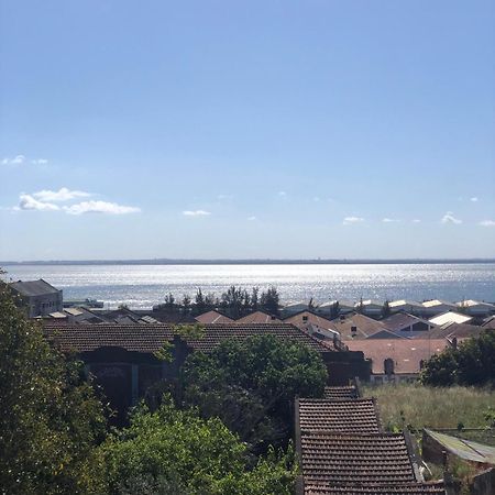 Lisboa Quarto Com Vista Do Rio Tejo酒店 外观 照片